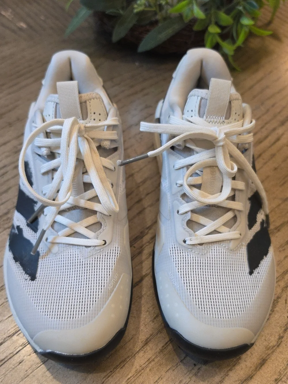 Adidas Y3 Womens Tennis Shoes Size 7 New Condition